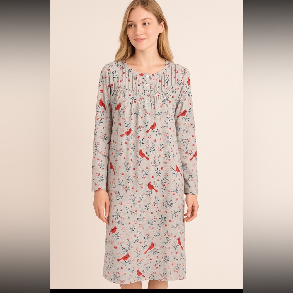 Aria Collection Winter White Red Cozy Cardinal Print Velour Night Gown Small